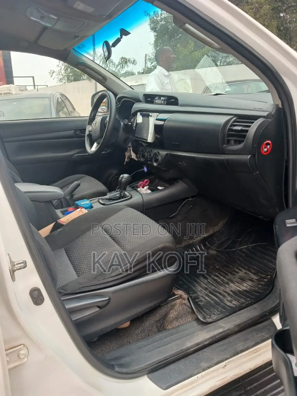 Toyota Hilux Revo Double Cab Deisel 2.4 AWD 2019 White