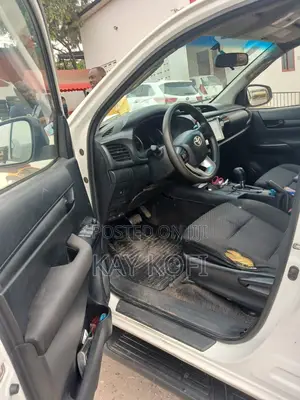 Toyota Hilux Revo Double Cab Deisel 2.4 AWD 2019 White