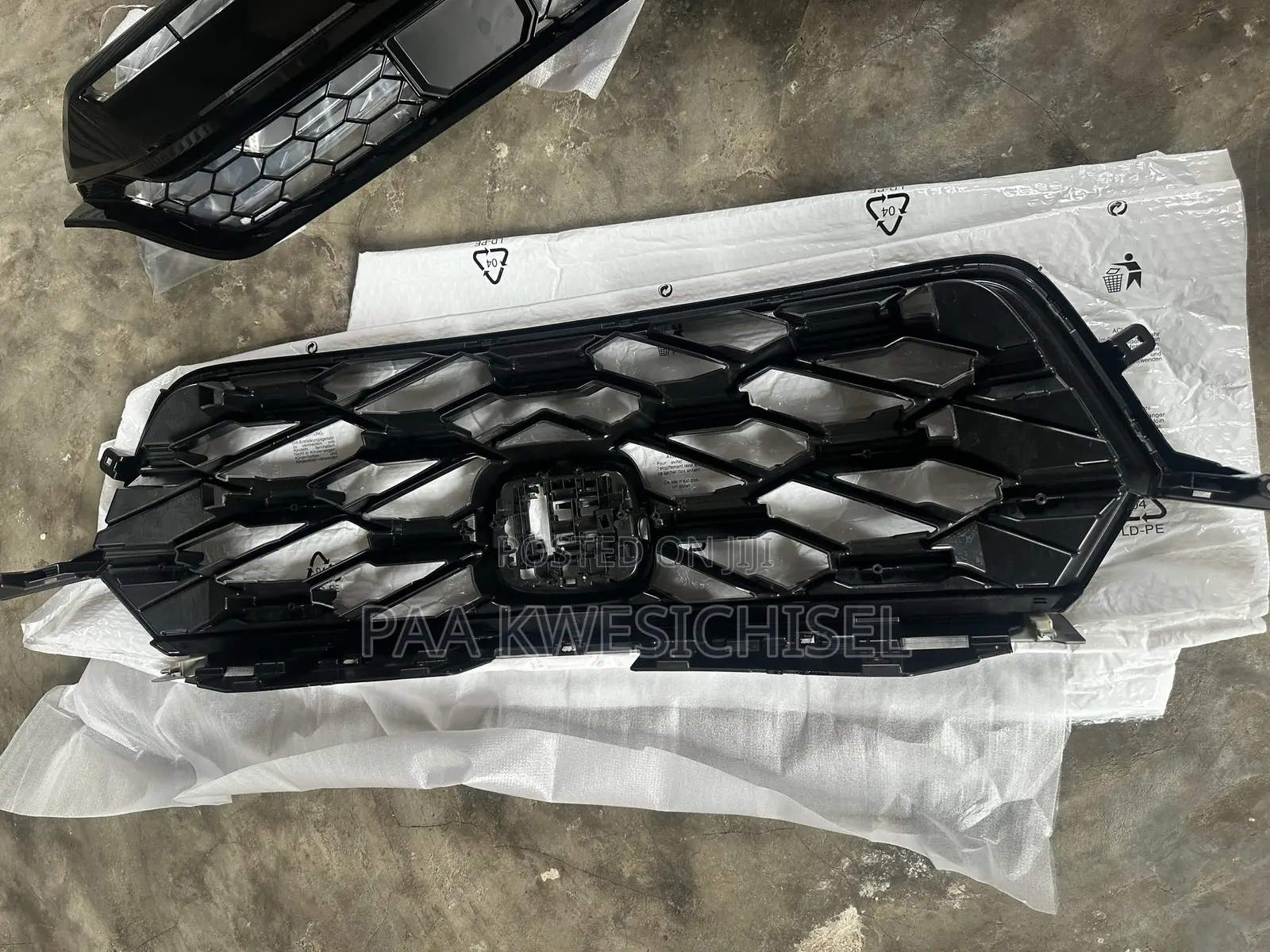 Front Bumper Upper Grilles Glossy Black 2023 2026 Honda CRV Sports