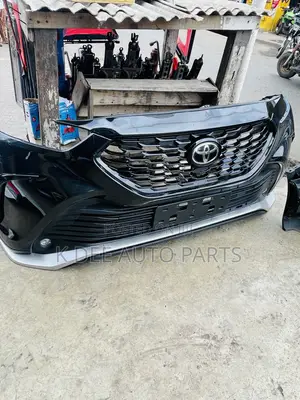 Toyota Highlander 2018 2019 2020 2021 2022 Front Bumper Complete
