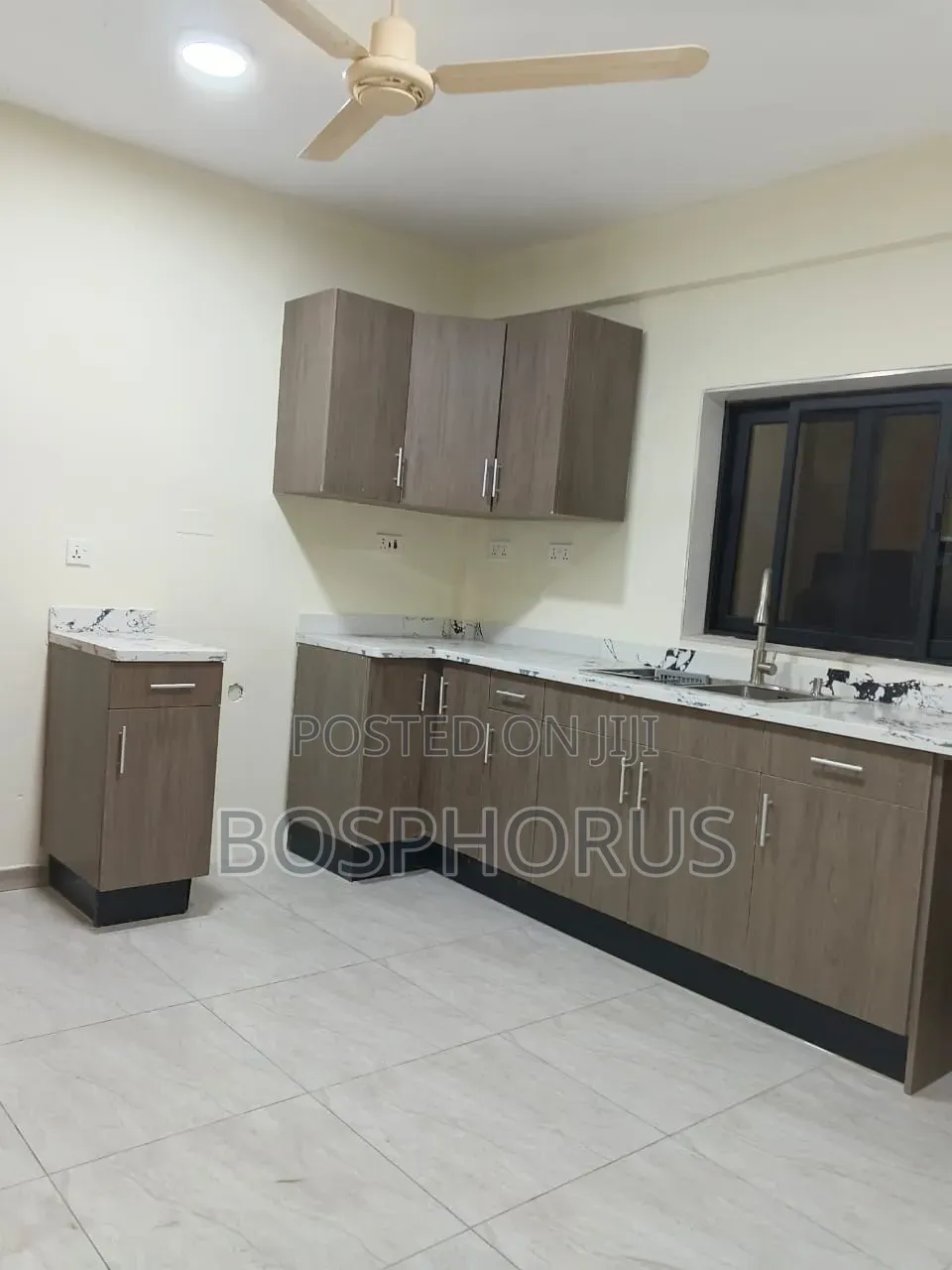 3bdrm Apartment in Akweteyman, Abeka for rent