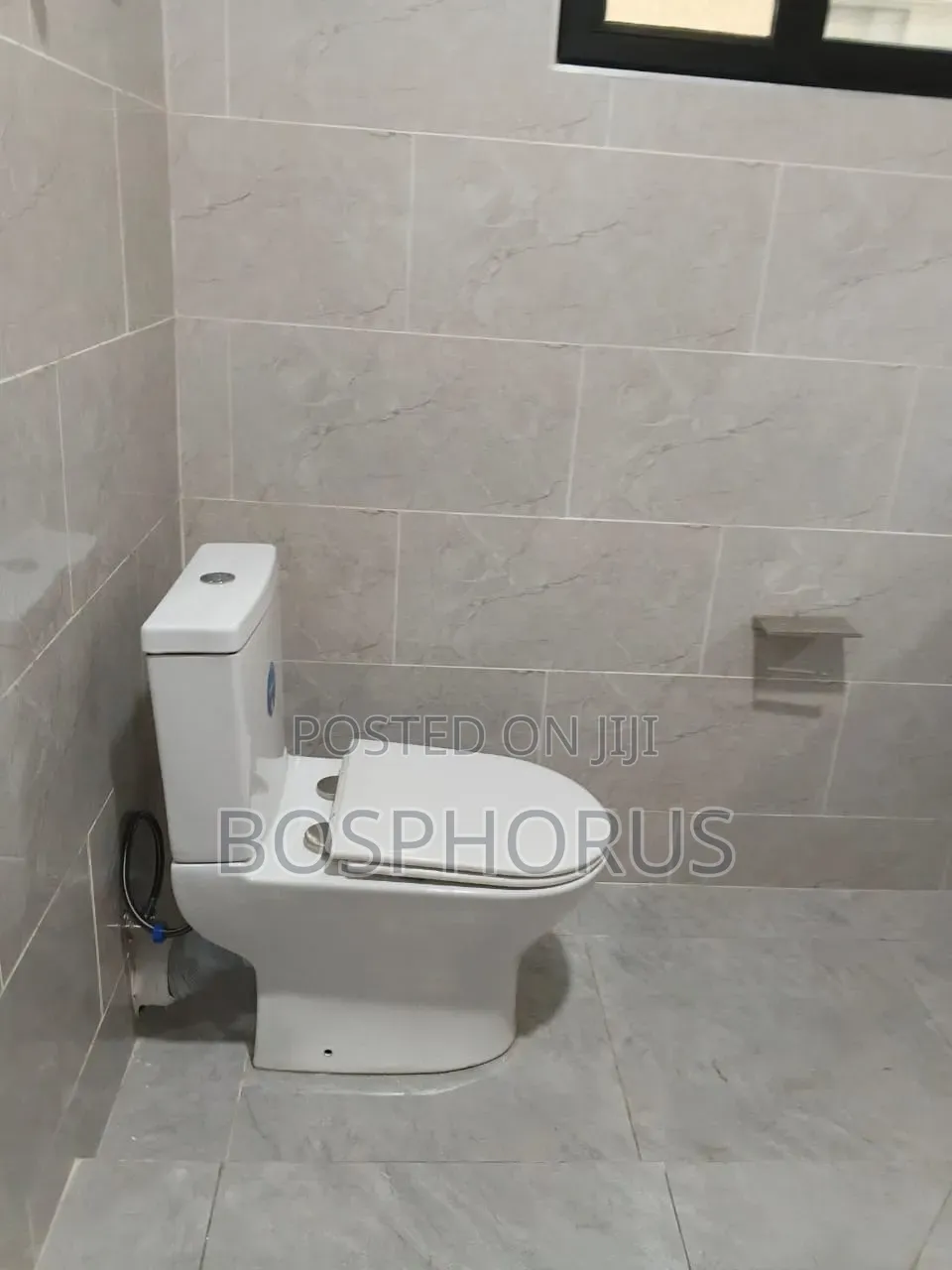 3bdrm Apartment in Akweteyman, Abeka for rent