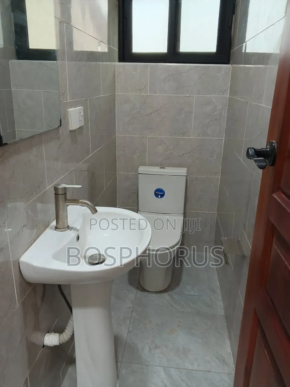 3bdrm Apartment in Akweteyman, Abeka for rent