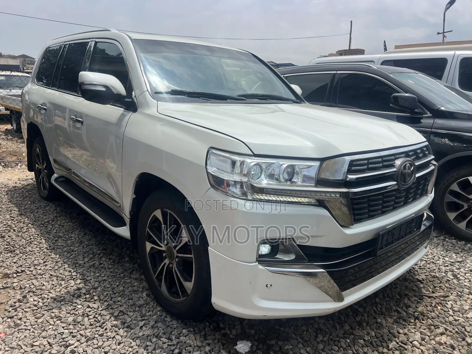 Toyota Land Cruiser 5.7 V8 2013 White