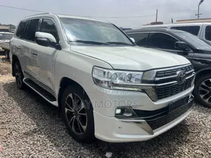 Toyota Land Cruiser 5.7 V8 2013 White