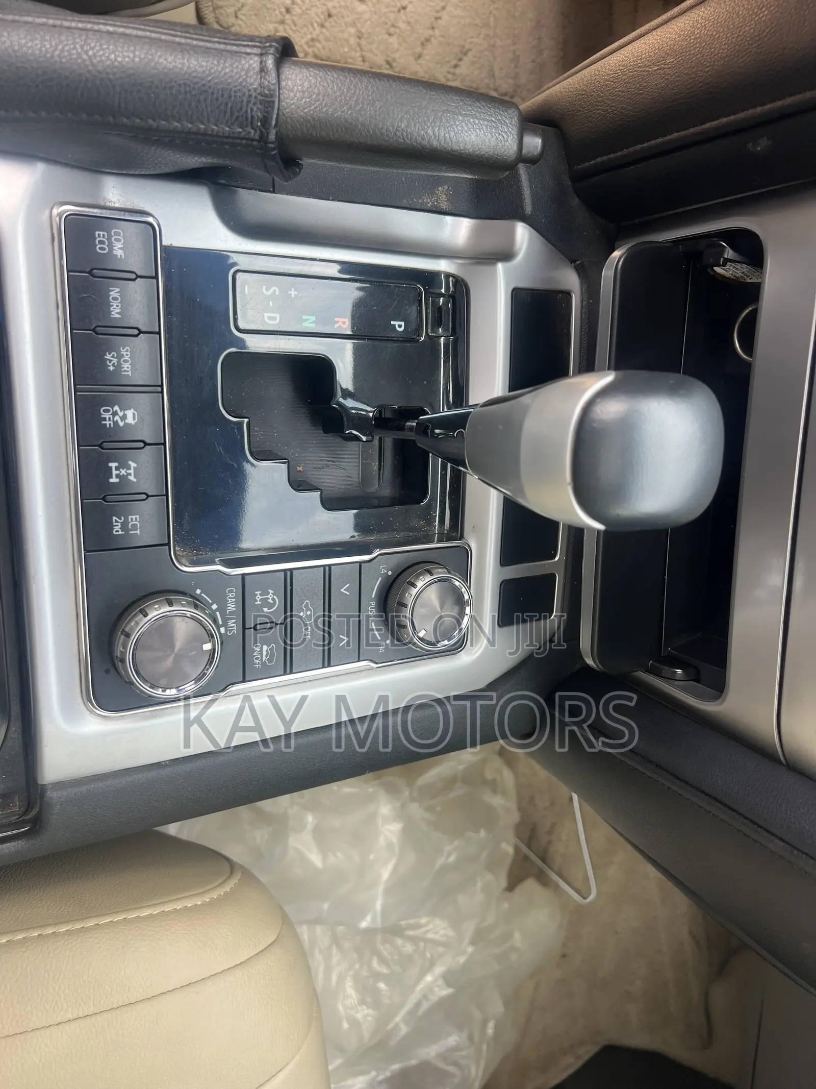 Toyota Land Cruiser 5.7 V8 2013 White