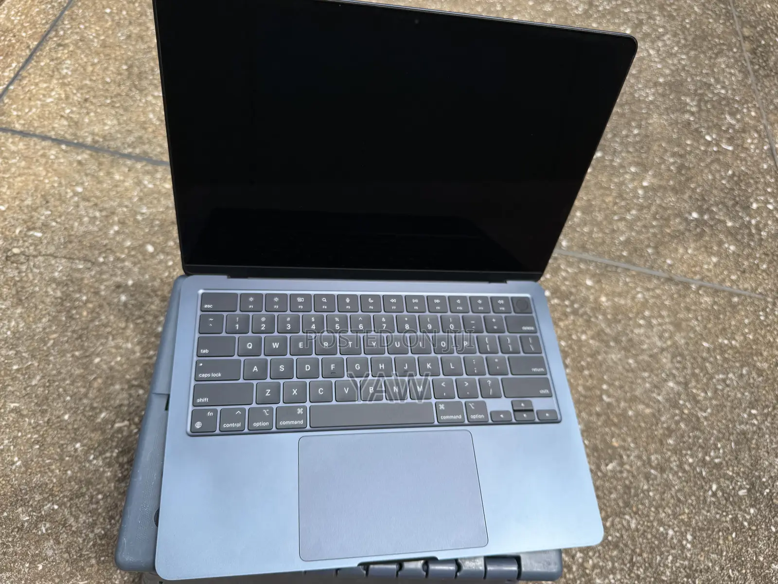 Laptop Apple MacBook Air 2022 M2 16GB Apple M2 SSD 512GB