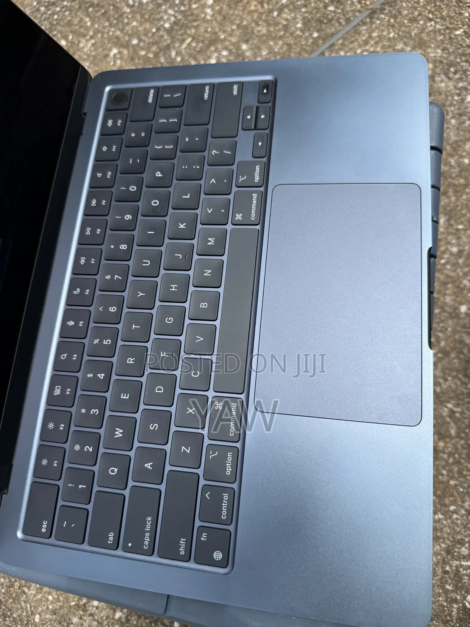 Laptop Apple MacBook Air 2022 M2 16GB Apple M2 SSD 512GB