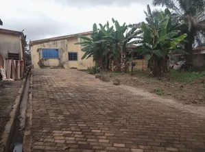 6bdrm House in Brother K Estate, Kumasi Metropolitan for sale