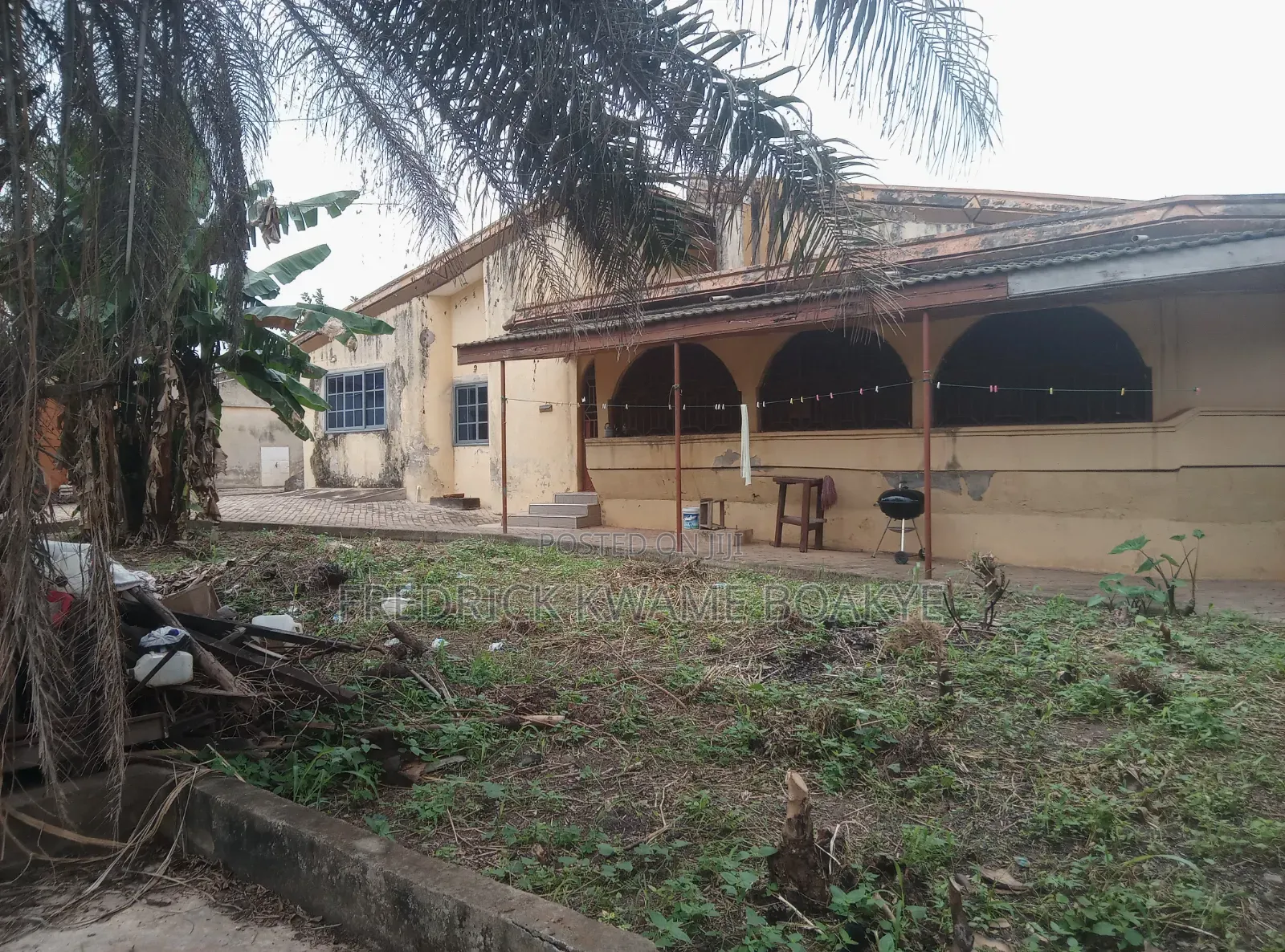 6bdrm House in Brother K Estate, Kumasi Metropolitan for sale