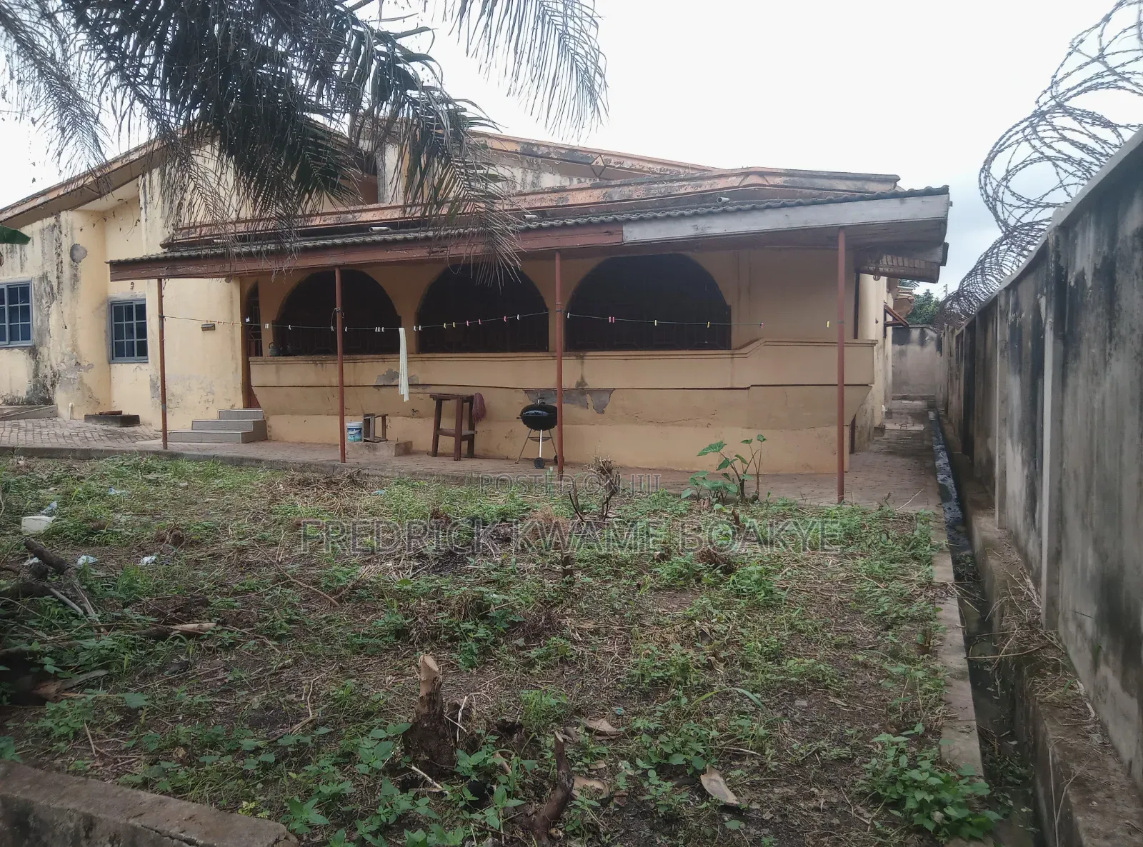 6bdrm House in Brother K Estate, Kumasi Metropolitan for sale