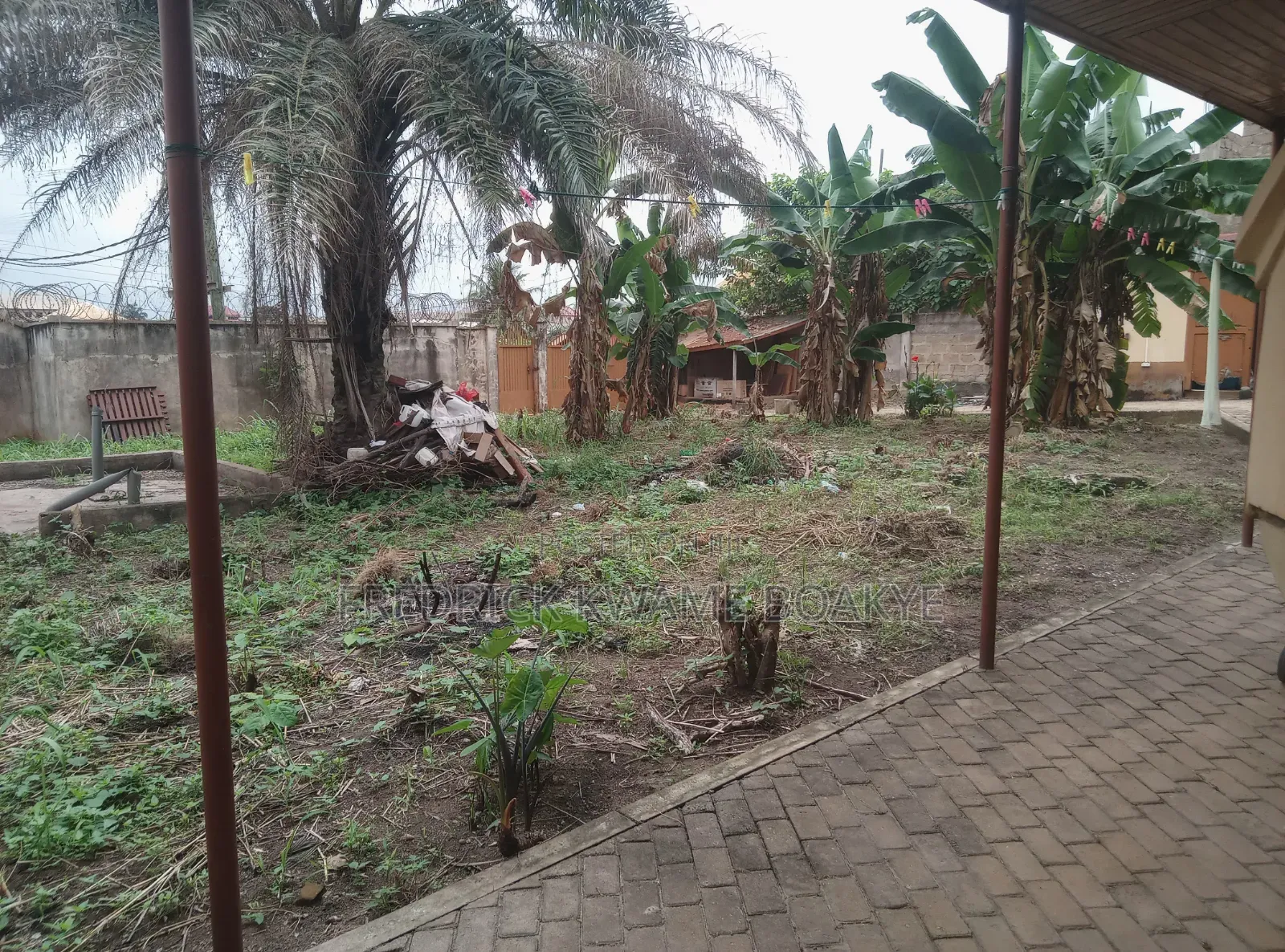6bdrm House in Brother K Estate, Kumasi Metropolitan for sale