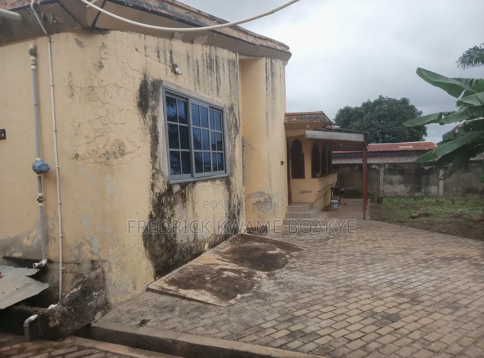 6bdrm House in Brother K Estate, Kumasi Metropolitan for sale