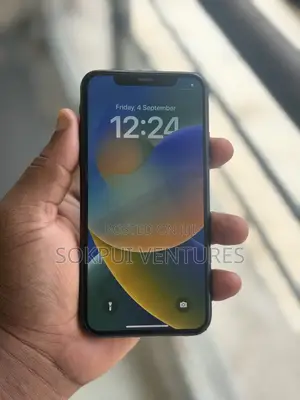 Apple iPhone X 64 GB Black