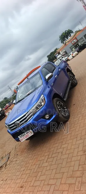 Toyota Hilux Revo Double Cab Deisel 2.4 AWD 2018 Blue