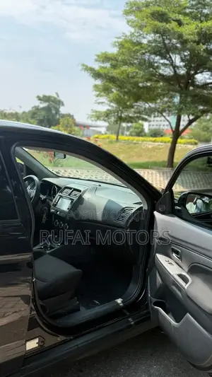 Mitsubishi Outlander Sport SE 2.4 2018 Black