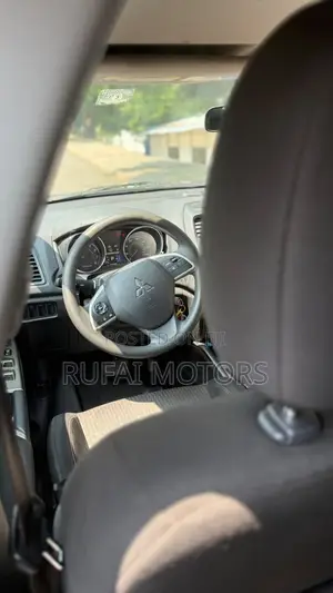 Mitsubishi Outlander Sport SE 2.4 2018 Black