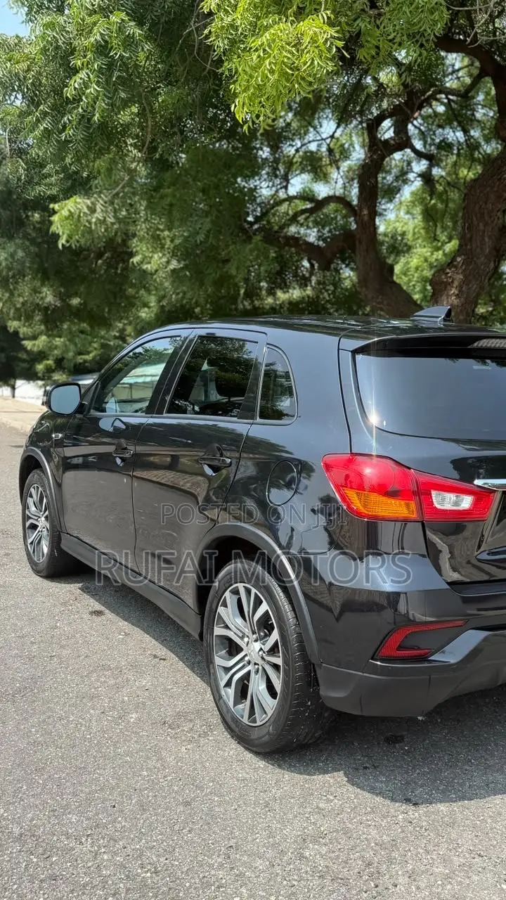 Mitsubishi Outlander Sport SE 2.4 2018 Black