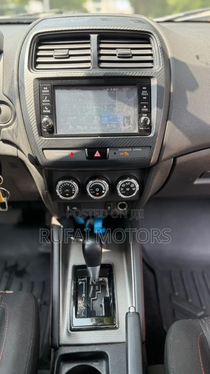 Mitsubishi Outlander Sport SE 2.4 2018 Black