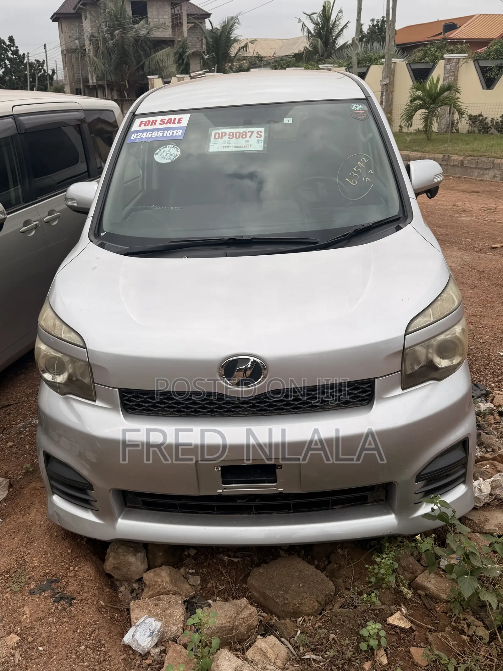 Toyota Voxy V 4WD 8-Seater 2010 Silver
