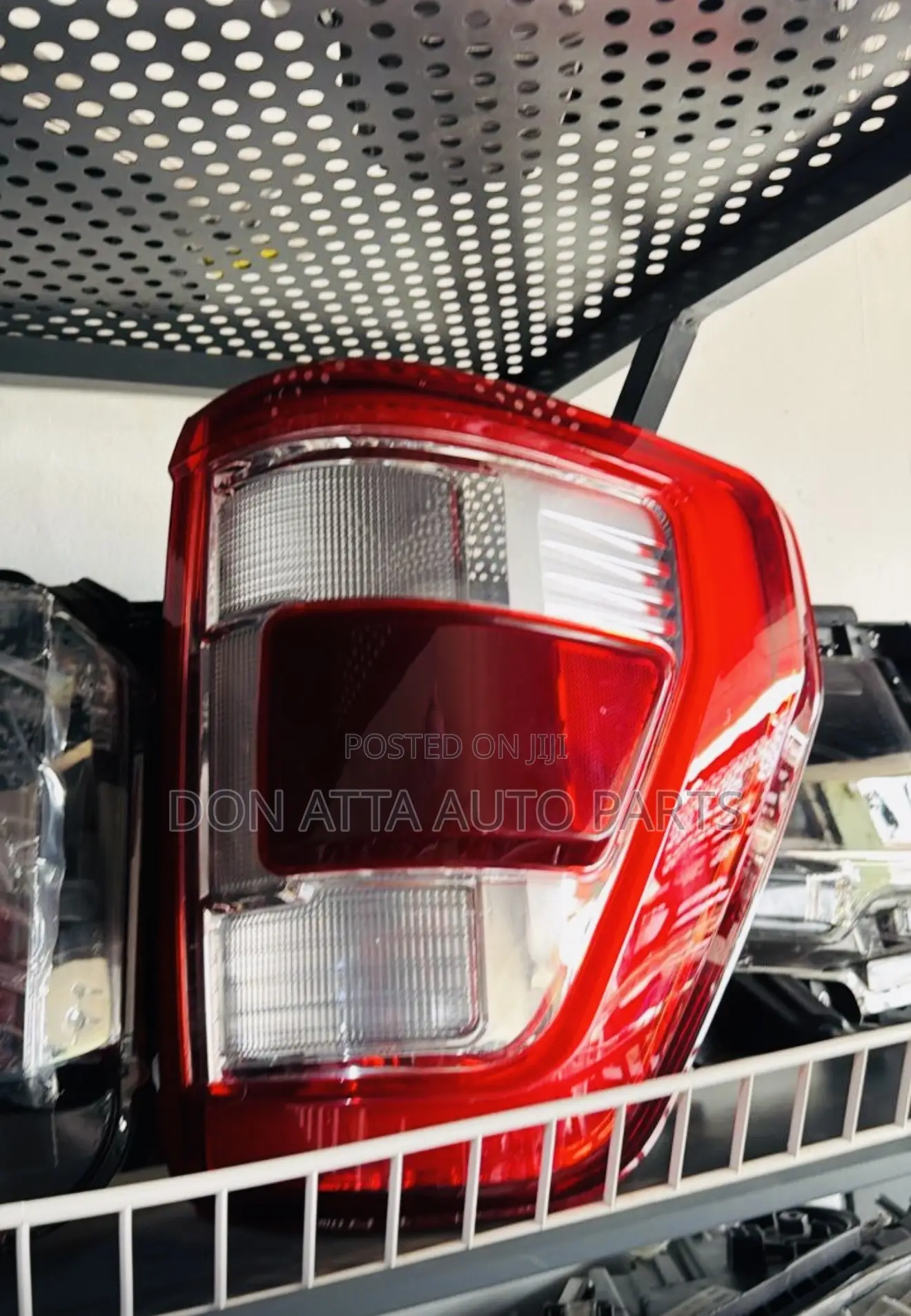Ford F-150 2021–2023 Tail Lights  Ford F-150 2021–2023 Tail Lights