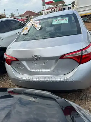 Toyota Corolla LE 4dr Sedan (1.8L 4cyl CVT) 2016 Silver
