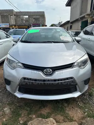 Toyota Corolla LE 4dr Sedan (1.8L 4cyl CVT) 2016 Silver