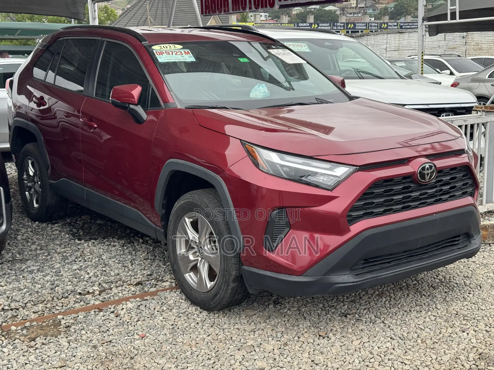 Toyota RAV4 XLE 2022 Red