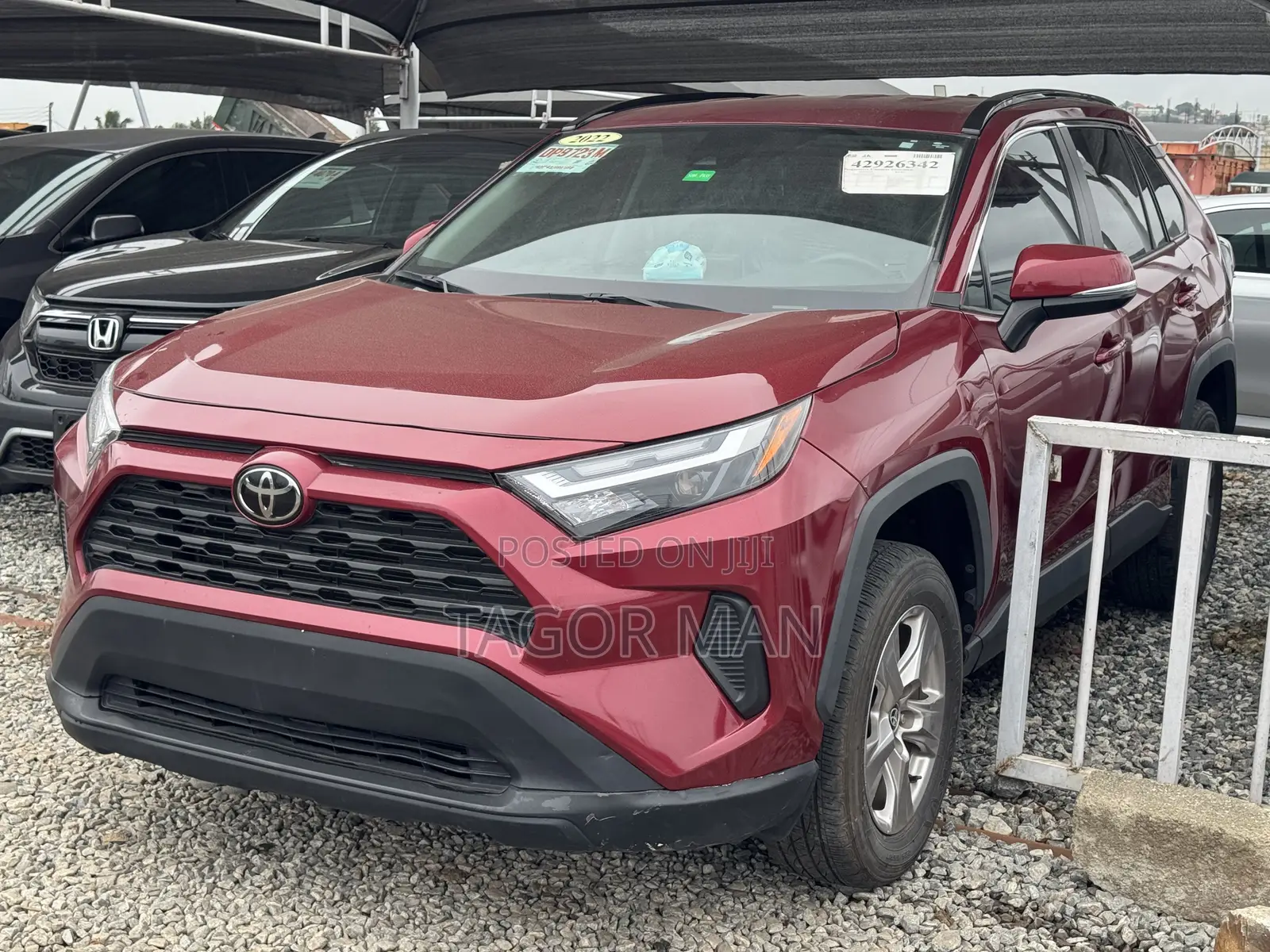 Toyota RAV4 XLE 2022 Red