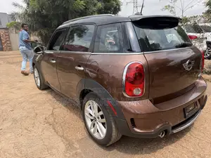Mini Cooper Clubman Classic 2013 Brown