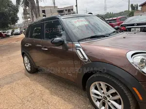 Mini Cooper Clubman Classic 2013 Brown