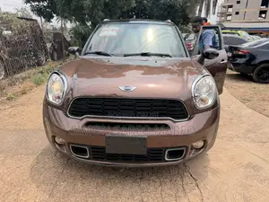Mini Cooper Clubman Classic 2013 Brown