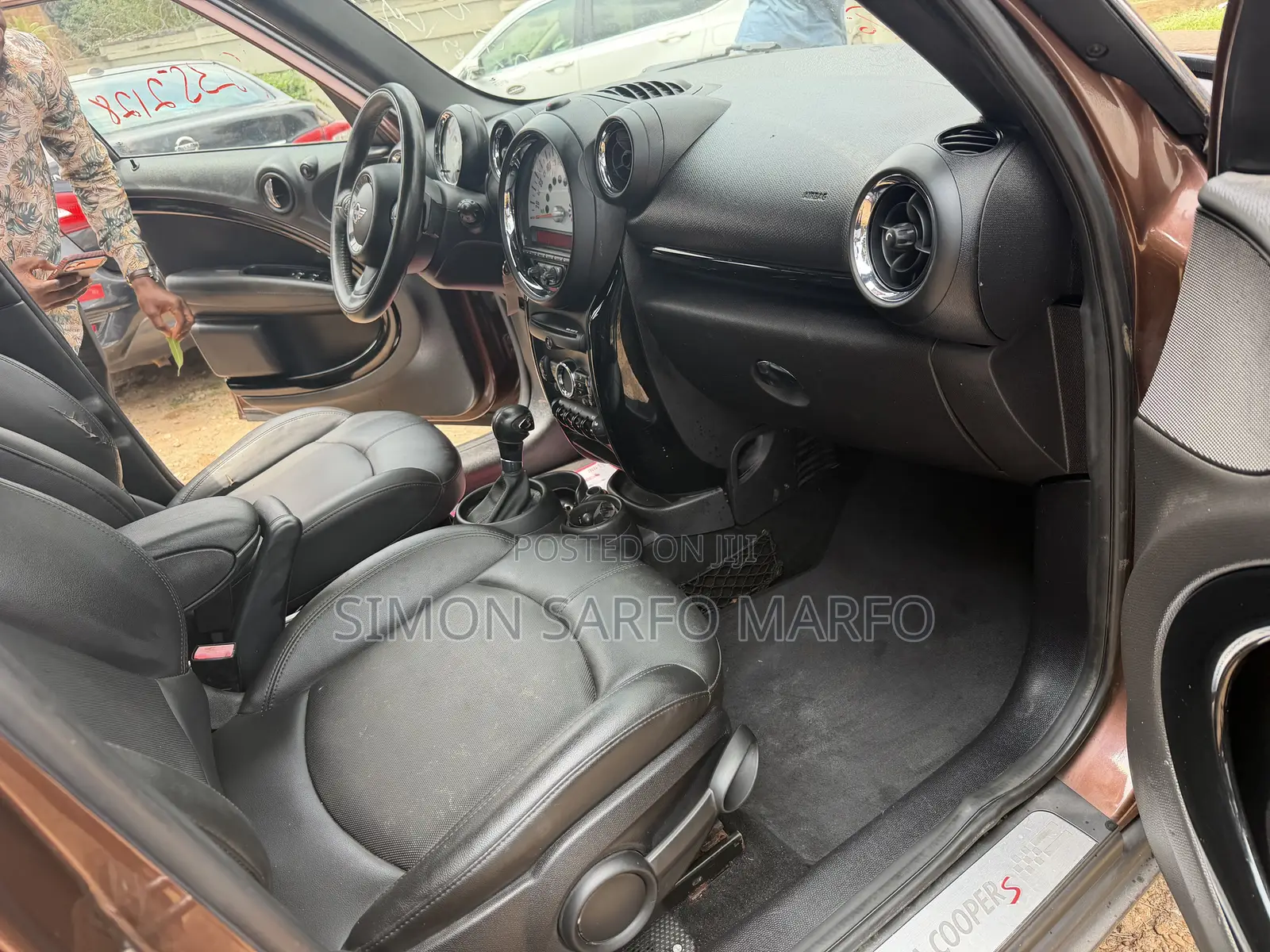 Mini Cooper Clubman Classic 2013 Brown