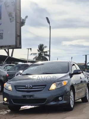 Toyota Corolla Base 4dr Sedan (1.8L 4cyl 5M) 2010 Gray