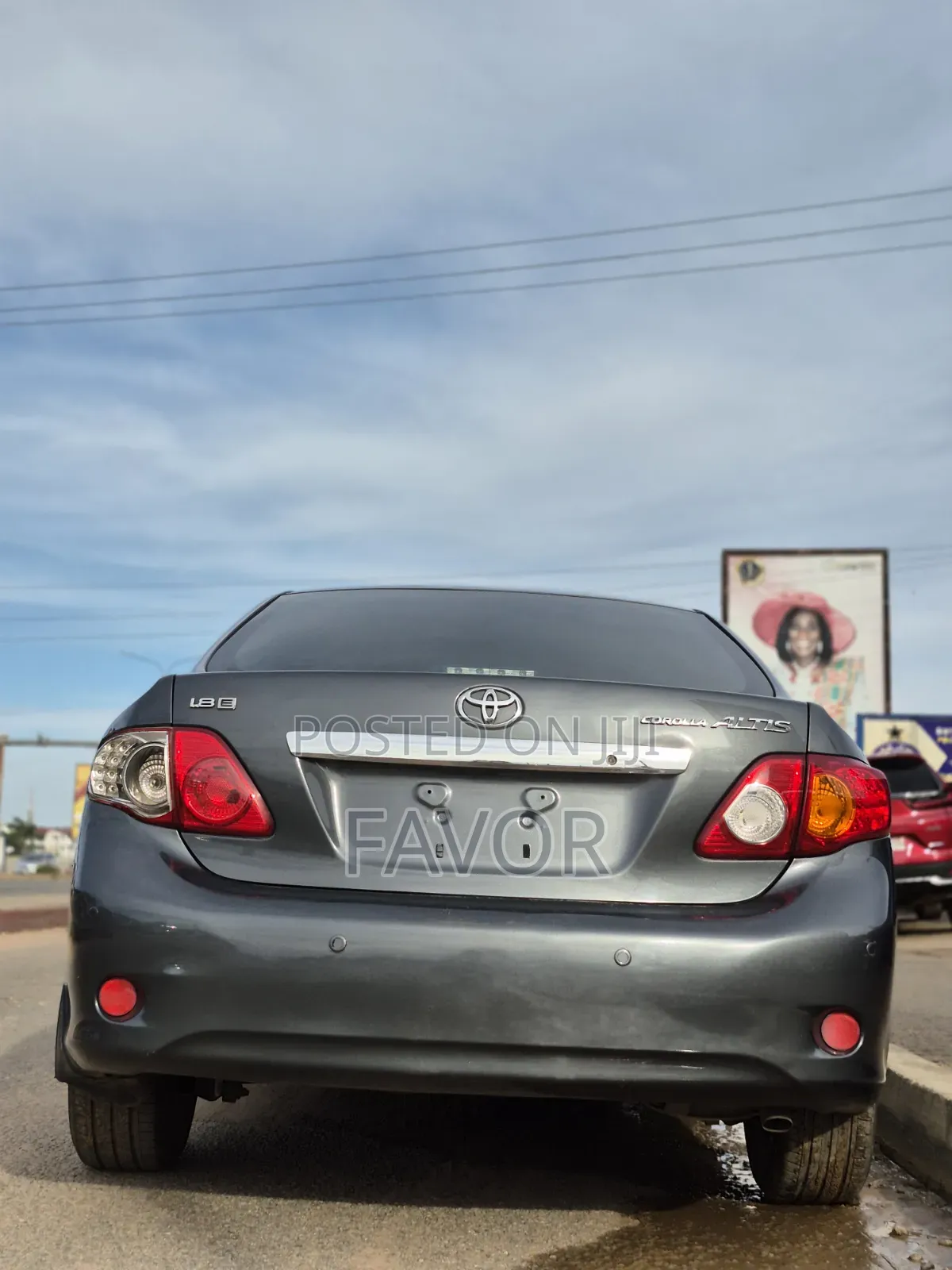 Toyota Corolla Base 4dr Sedan (1.8L 4cyl 5M) 2010 Gray