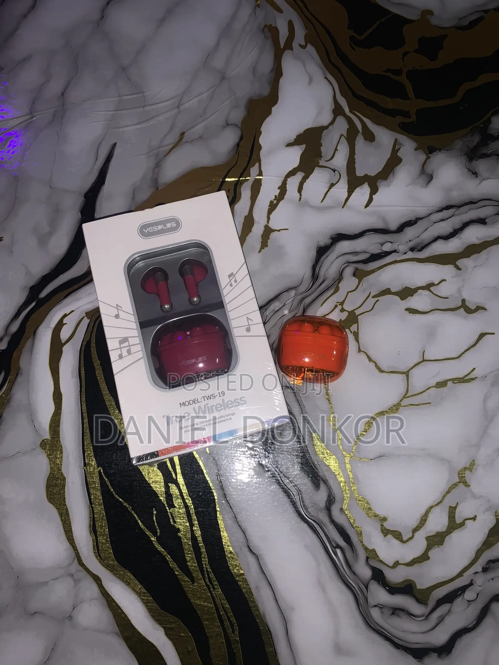 All Headphone and Power Bank Are Available)