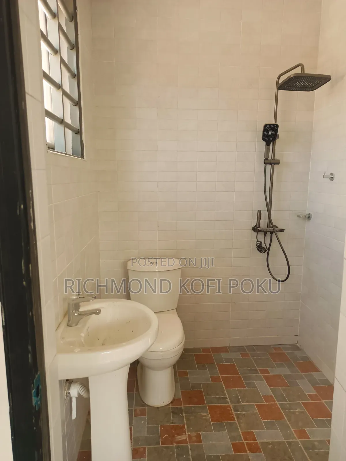 3bdrm Apartment in Kofis Realty, Baatsona Total for rent