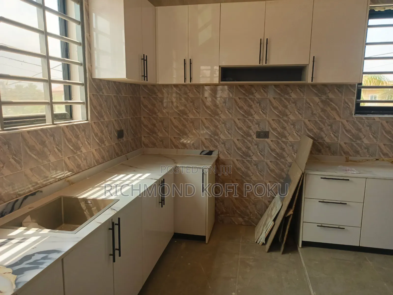3bdrm Apartment in Kofis Realty, Baatsona Total for rent