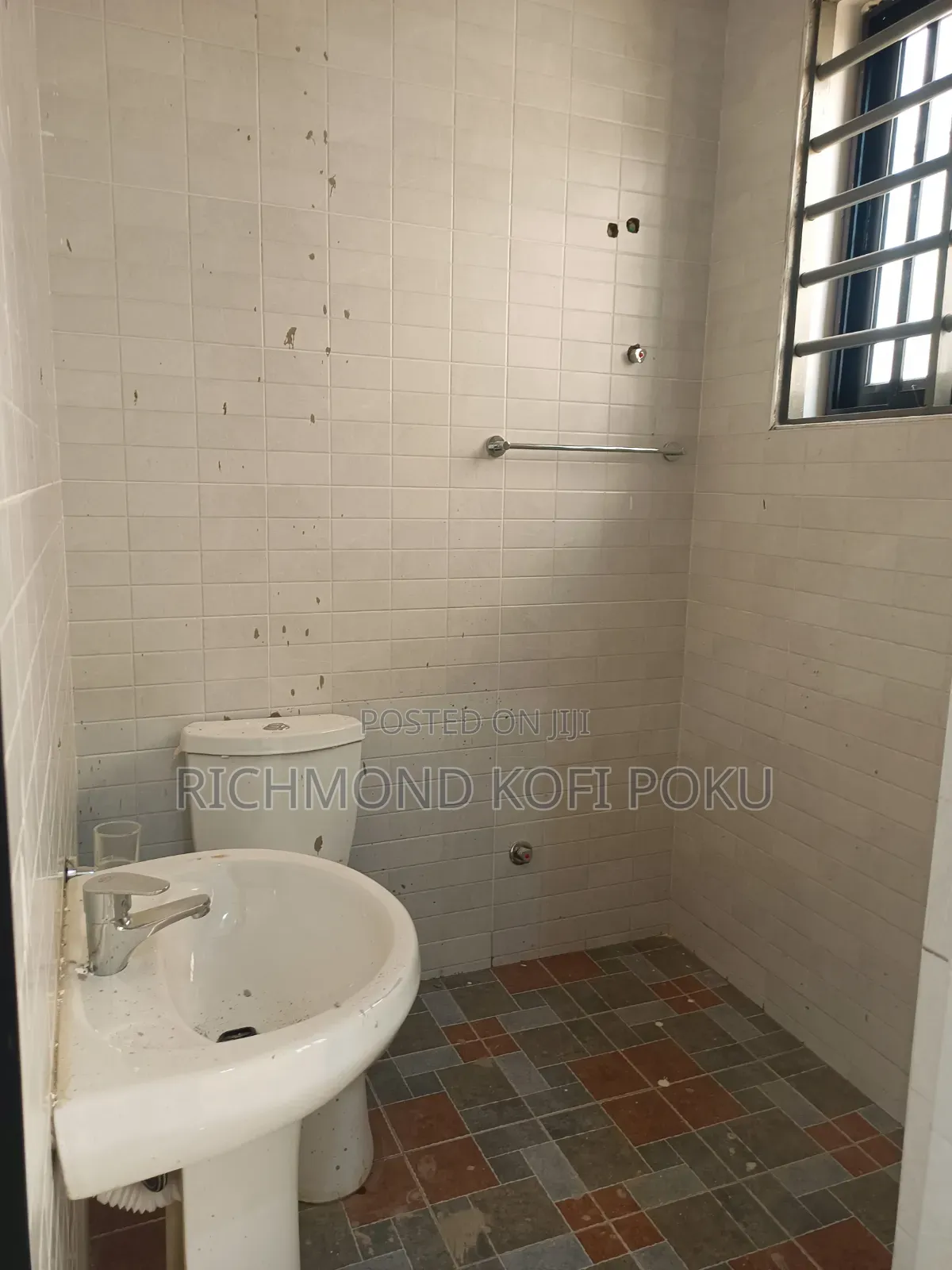 3bdrm Apartment in Kofis Realty, Baatsona Total for rent