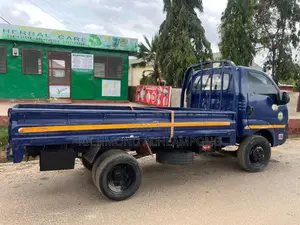 Kia Bongo 3 2010 Blue