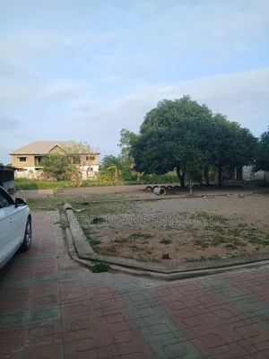 12bdrm Block of Flats in West Hills Mall Area for sale