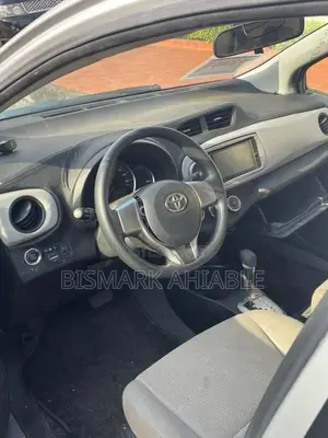 Toyota Vitz 1.5 FWD 5dr 2013 Silver