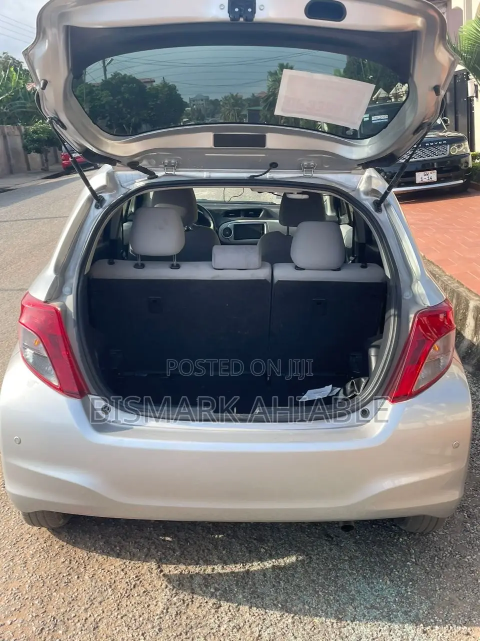 Toyota Vitz 1.5 FWD 5dr 2013 Silver