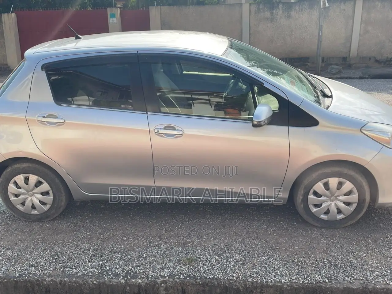 Toyota Vitz 1.5 FWD 5dr 2013 Silver