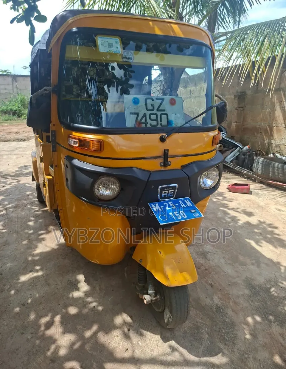 Bajaj RE 2025 Yellow