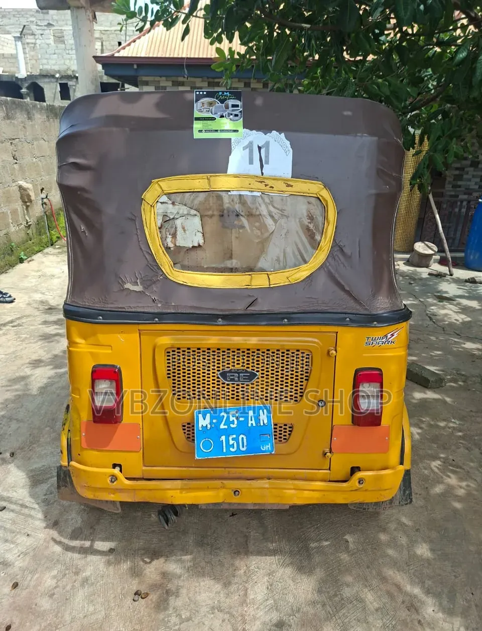 Bajaj RE 2025 Yellow