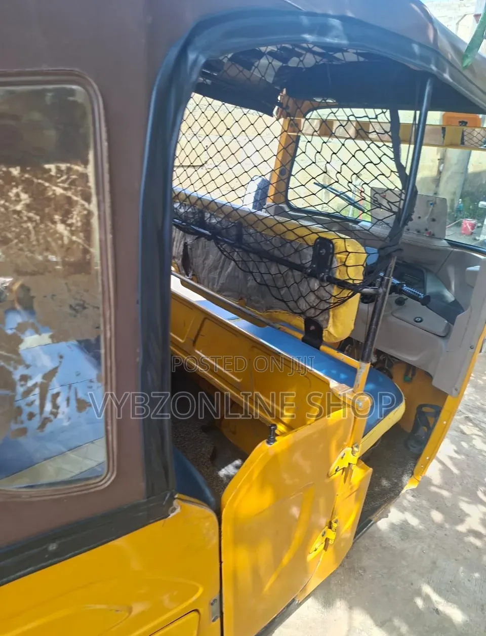 Bajaj RE 2025 Yellow