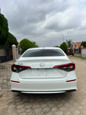 Honda Civic 2024 White