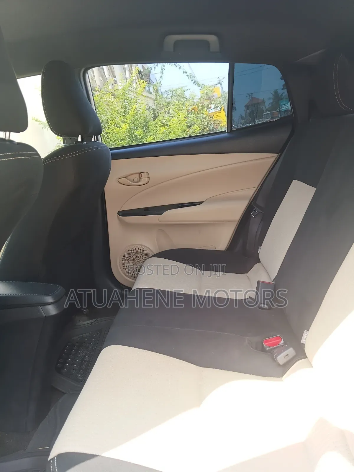 Toyota Yaris 2019 White
