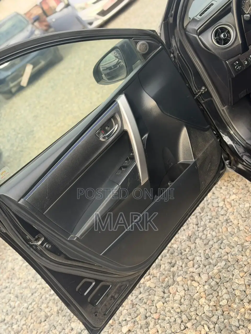 Toyota Corolla XSE (1.8L 4cyl 2A) 2019 Black
